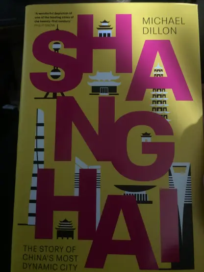 Die Story von Shanghai - ein Buch von Michael Dillon. Buchcover.